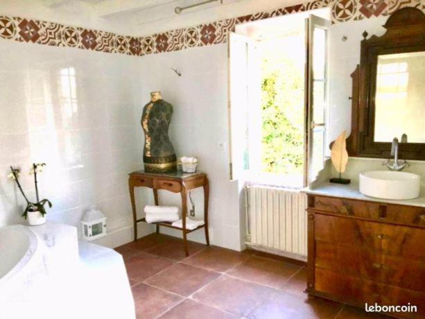 Domaine De Menerque - Petit Chateau Avec Piscine Lisle-sur-Tarn エクステリア 写真